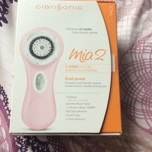 Clarisonic Mia 2 Facial Cleansing Brush! Never use