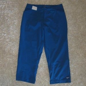 Nike dri-fit capri pants poly/spandex - size small