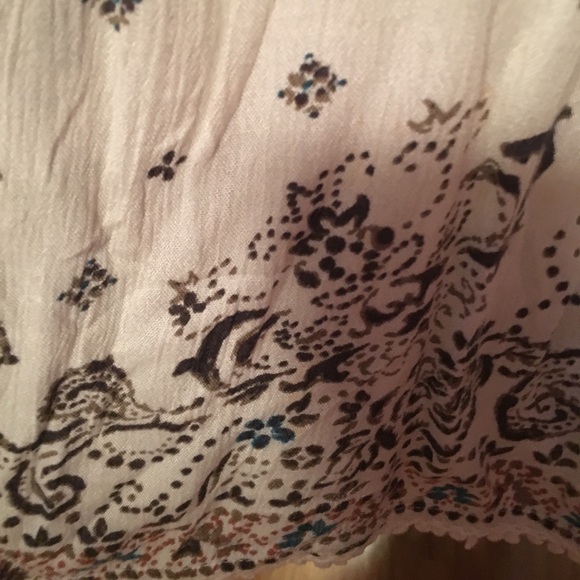 Cold shoulder top - Picture 3 of 3