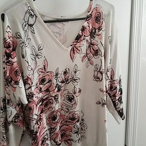 Beautiful 3/4 sleeve knit sweater blouse