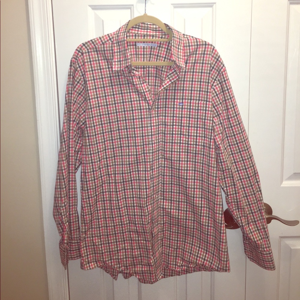 Men’s Southern Tide button down, size large