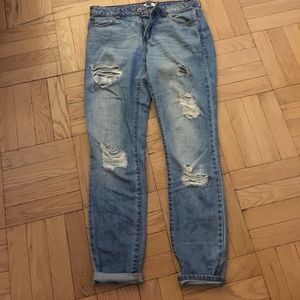 Forever 21 boyfriend cut ripped jeans