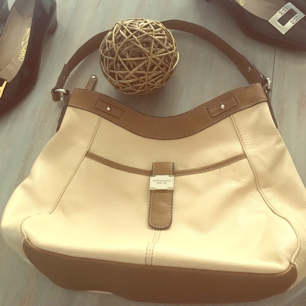 Tignanello purse hobo leather tan perfect size