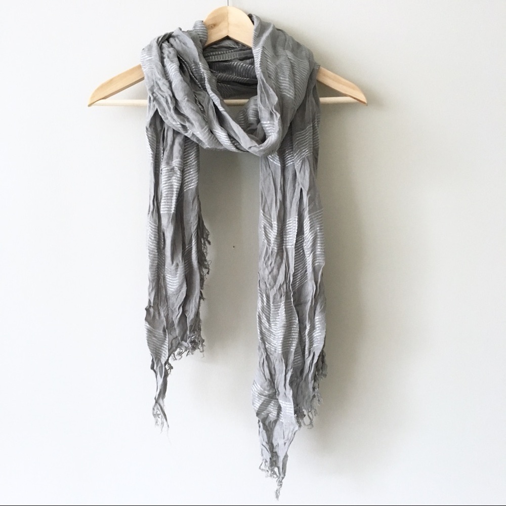NWOT! American Eagle Silver Striped Scarf