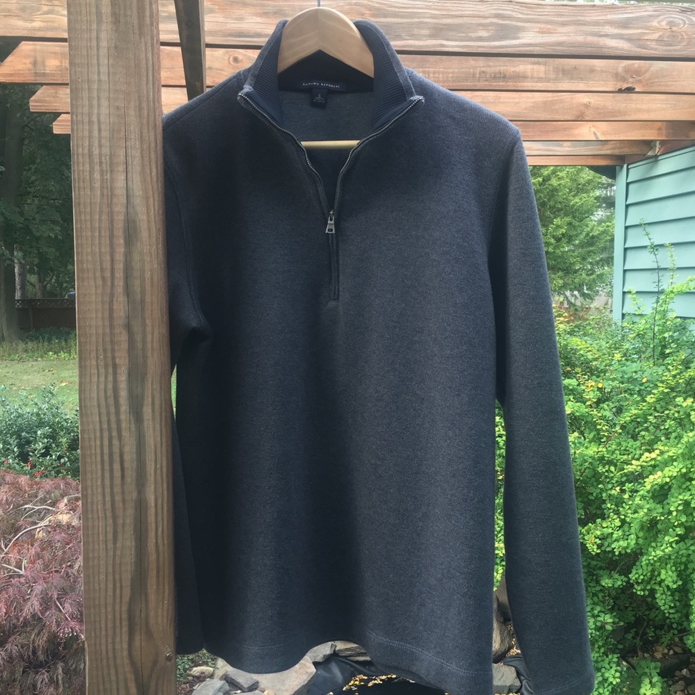 Banana Republic Gray 1/4 Zip Pullover NWOT - Picture 4 of 5