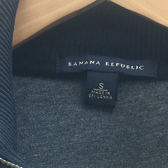 Banana Republic Gray 1/4 Zip Pullover NWOT - Picture 3 of 5