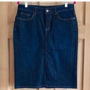 Garnet Hill denim skirt. Size 10