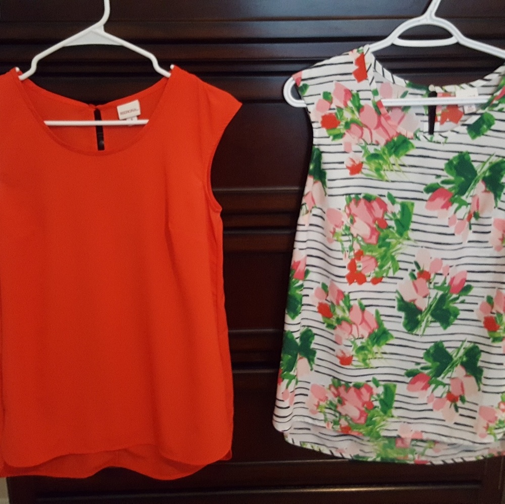 2 blouse bundle small and xsmall