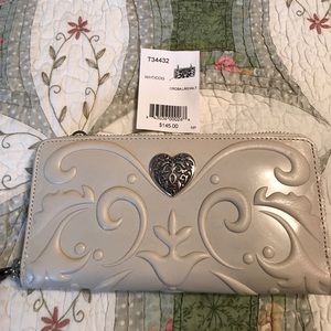 Córdoba Large Zip Wallet NWT