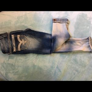 Rock Revival Cropped Jeans