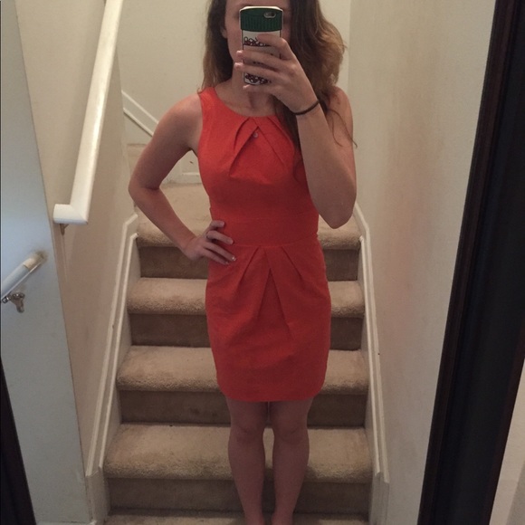 Peach colored dress 🍑 - Picture 4 of 8