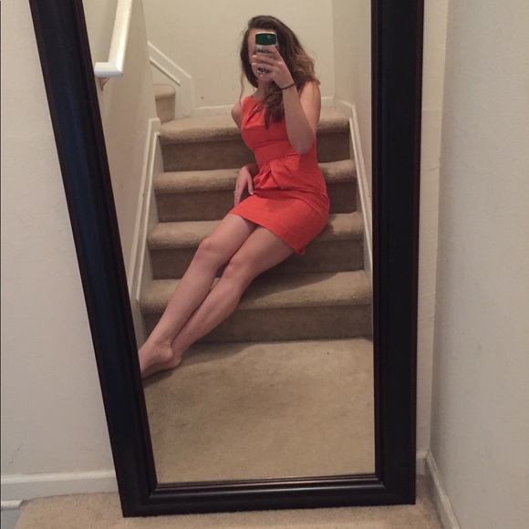 Peach colored dress 🍑 - Picture 7 of 8