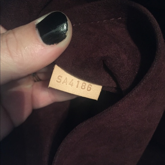 Louis Vuitton Melie Crossbody Hobo - Picture 2 of 8