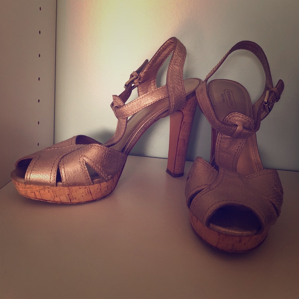 Coach size 11 gold sandals