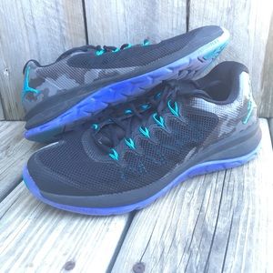 Air Jordan tennis shoes