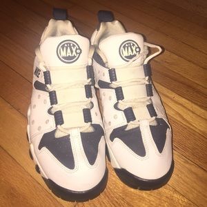 Nike men’s low top Barkley sneakers