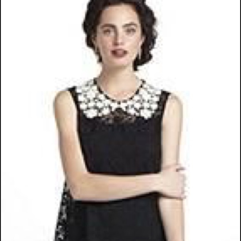 Anthropologie Eloise Open Bloom Swing Top