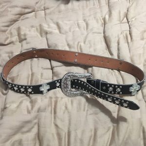 Cross rhinestone belt