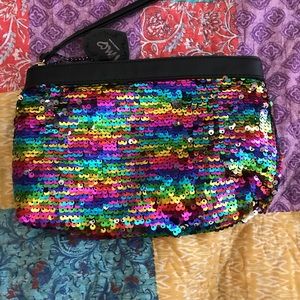 Cosmetic bag