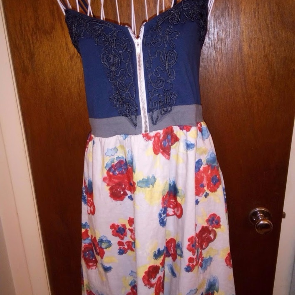 Crafty Scrapbook Originals Dress - Small