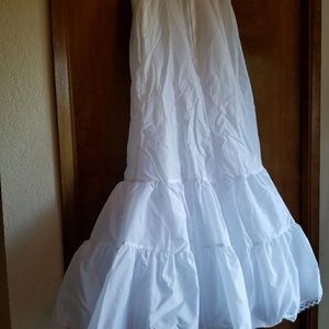 BNWT SZ10 Fit and Flare  White Petticoat