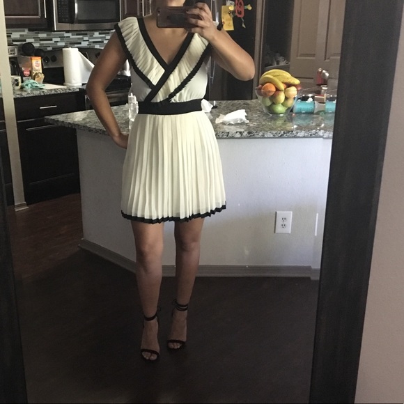 Rory Beca Dresses & Skirts - Rory Beca x Forever 21 Ivory & Black pleated dress