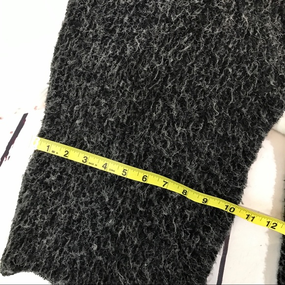 Charcoal wool thick scarf - Picture 3 of 4