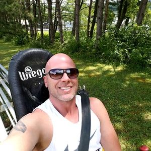 Meet your Posher, Chris