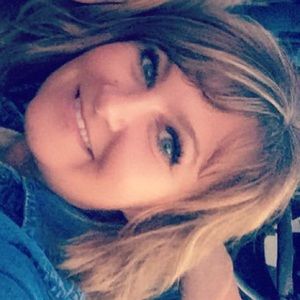 Meet your Posher, Carrie