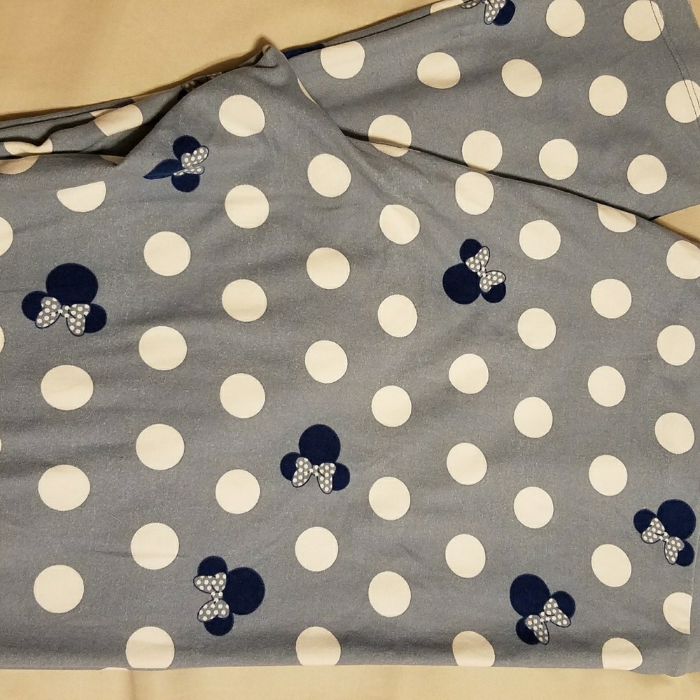 TC lularoe Disney leggings