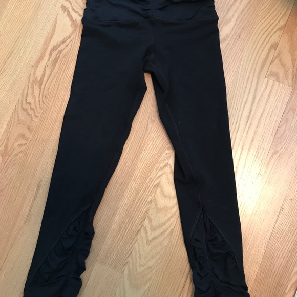 Lululemon Capri Leggings - Picture 1 of 5