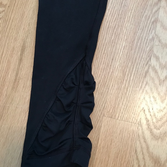 Lululemon Capri Leggings - Picture 3 of 5
