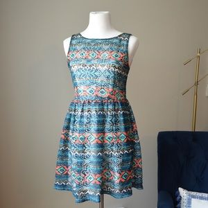 DONATED | Patterned lace dress