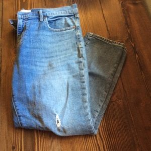 EUC Gap best girlfriend ankle jean