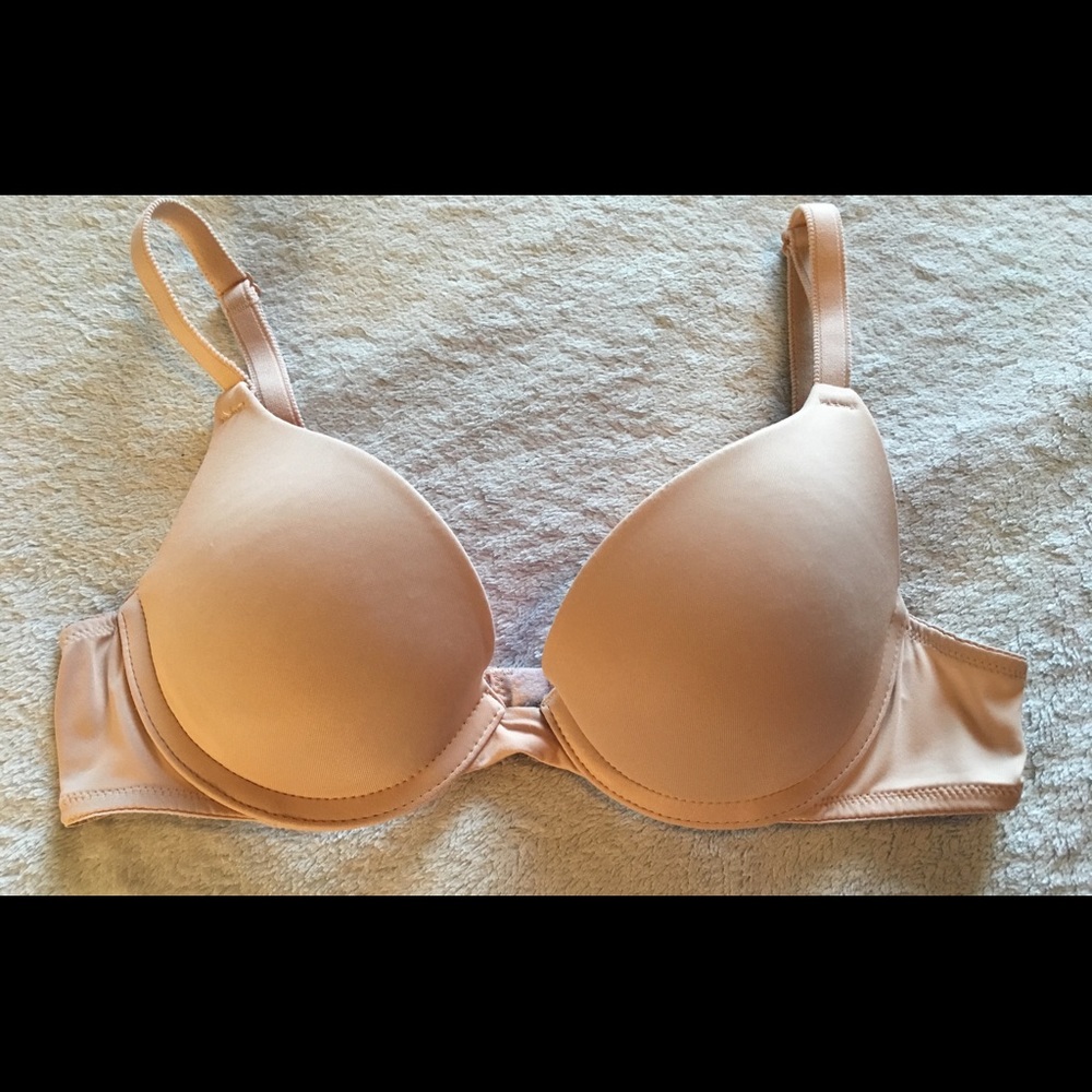 PINK Victoria's Secret Wear Everywhere Push-Up bra