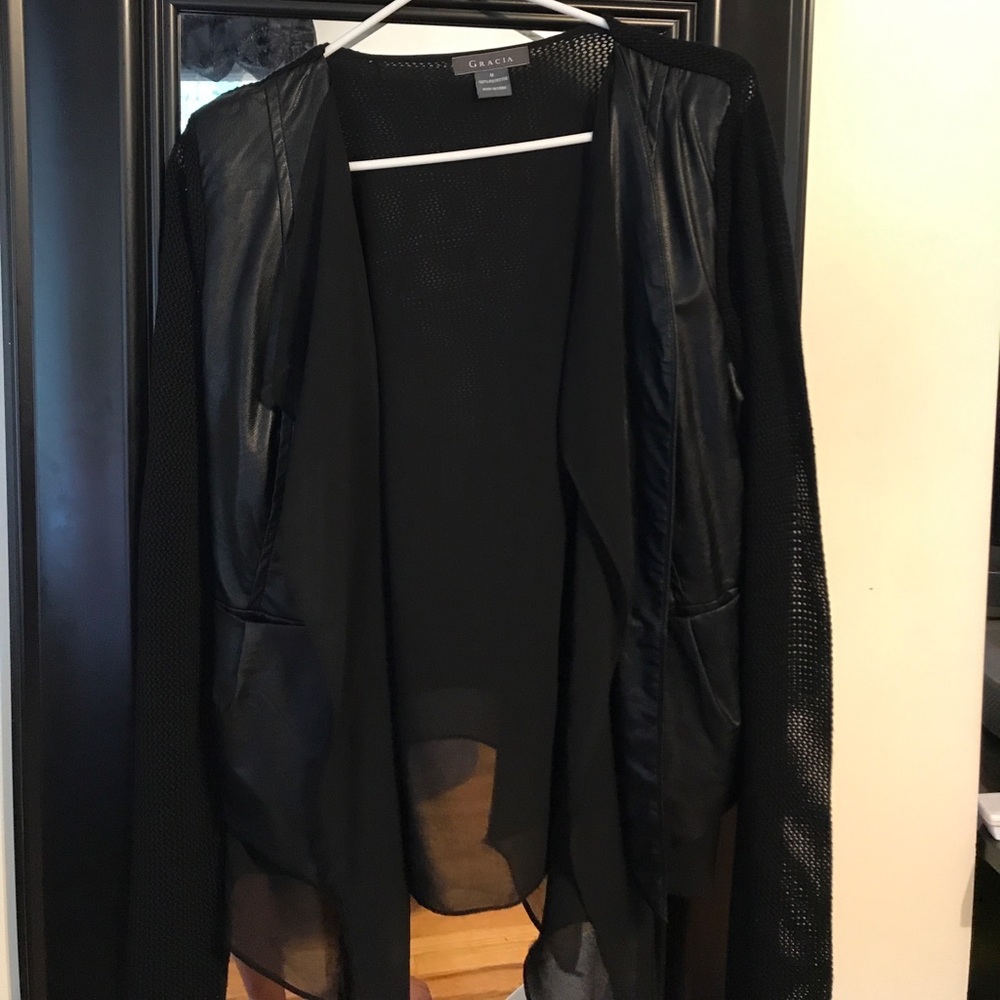 Light sweater jacket with amazing detail