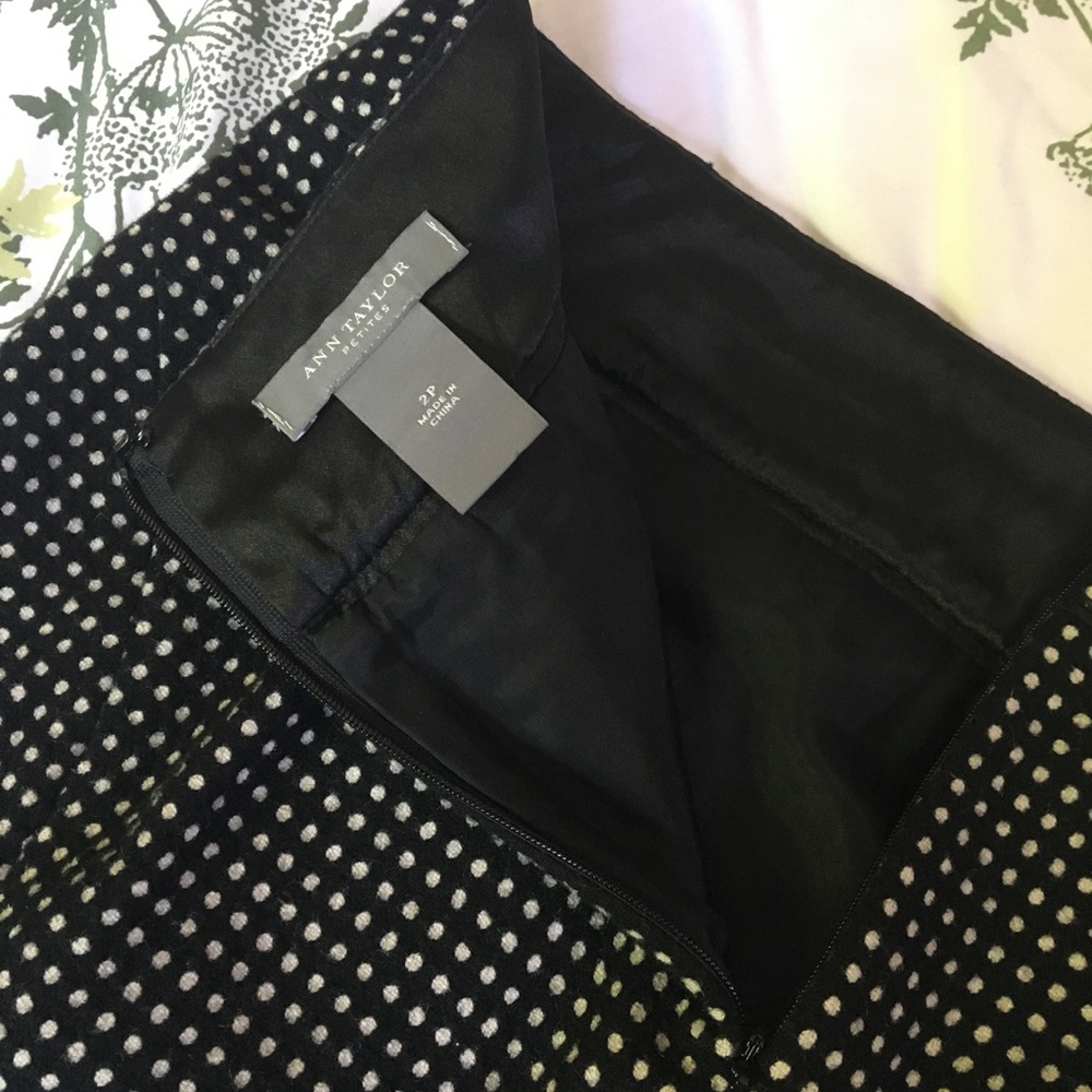 💼 DONATED🖌 Wool Polka Dot Pencil Skirt - Picture 4 of 6