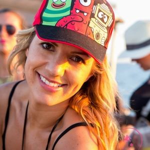 Meet your Posher, Carolina