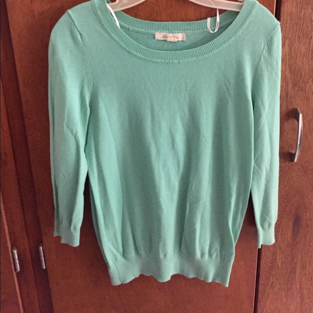 Sea foam green long sleeve shirt