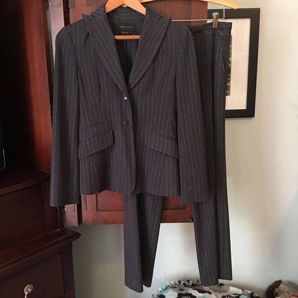 BCBG size 2 pantsuit