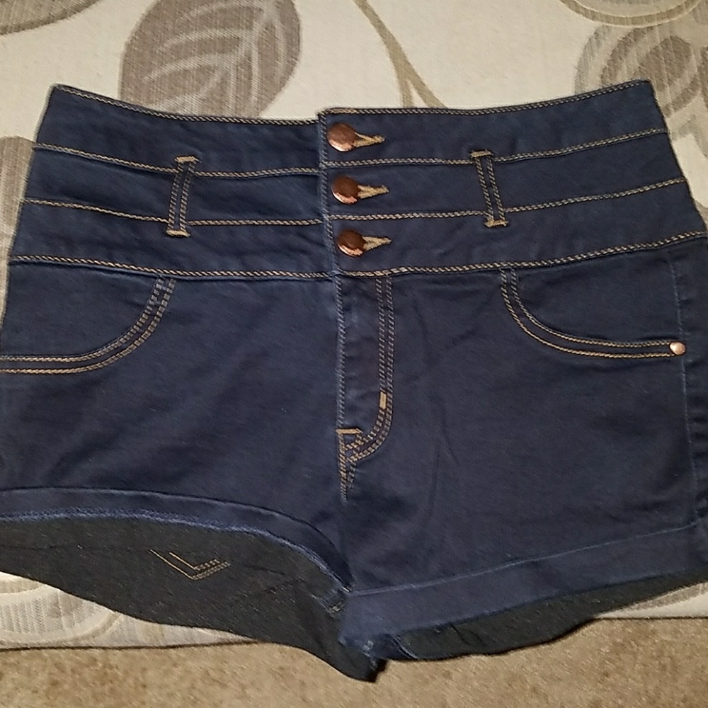 💙Super cute shorts💙
