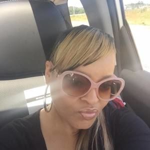 Meet your Posher, Cassandra