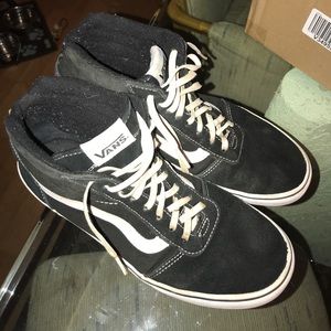 Black Vans Size 9. very good condition