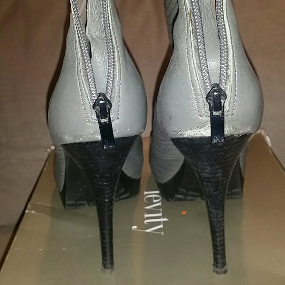 Levity booties - Picture 3 of 3