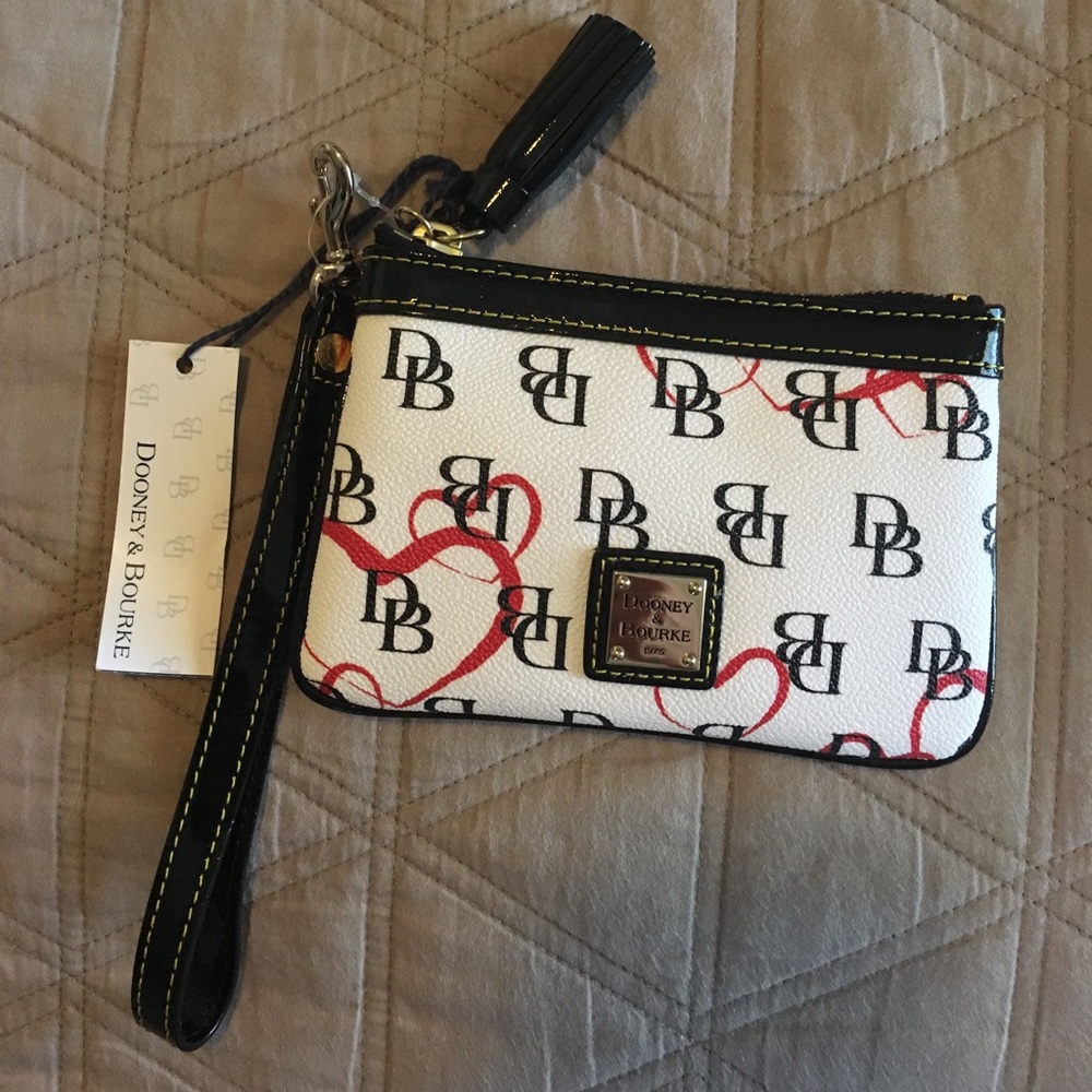 Dooney & Bourke small wristlet