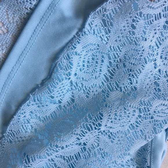 Baby blue crop top - Picture 5 of 5