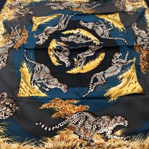 FINAL SALE ‼️ AUTHENTIC HERMÈS SCARF