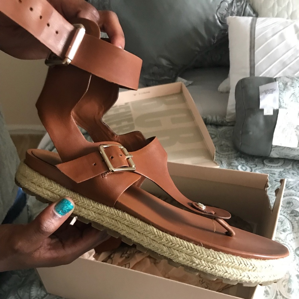 Sandles
