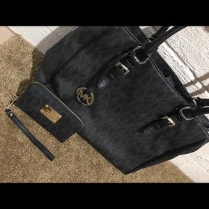 Gently used Michael Kors Classic MK Black