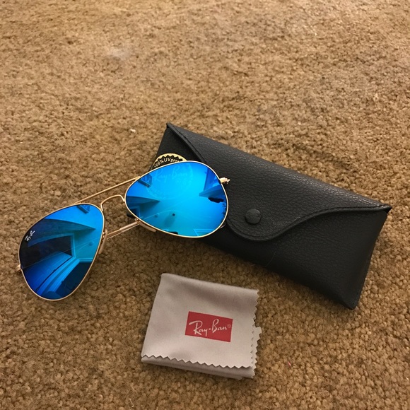 Ray-Ban Aviator Sunglasses - Picture 1 of 4